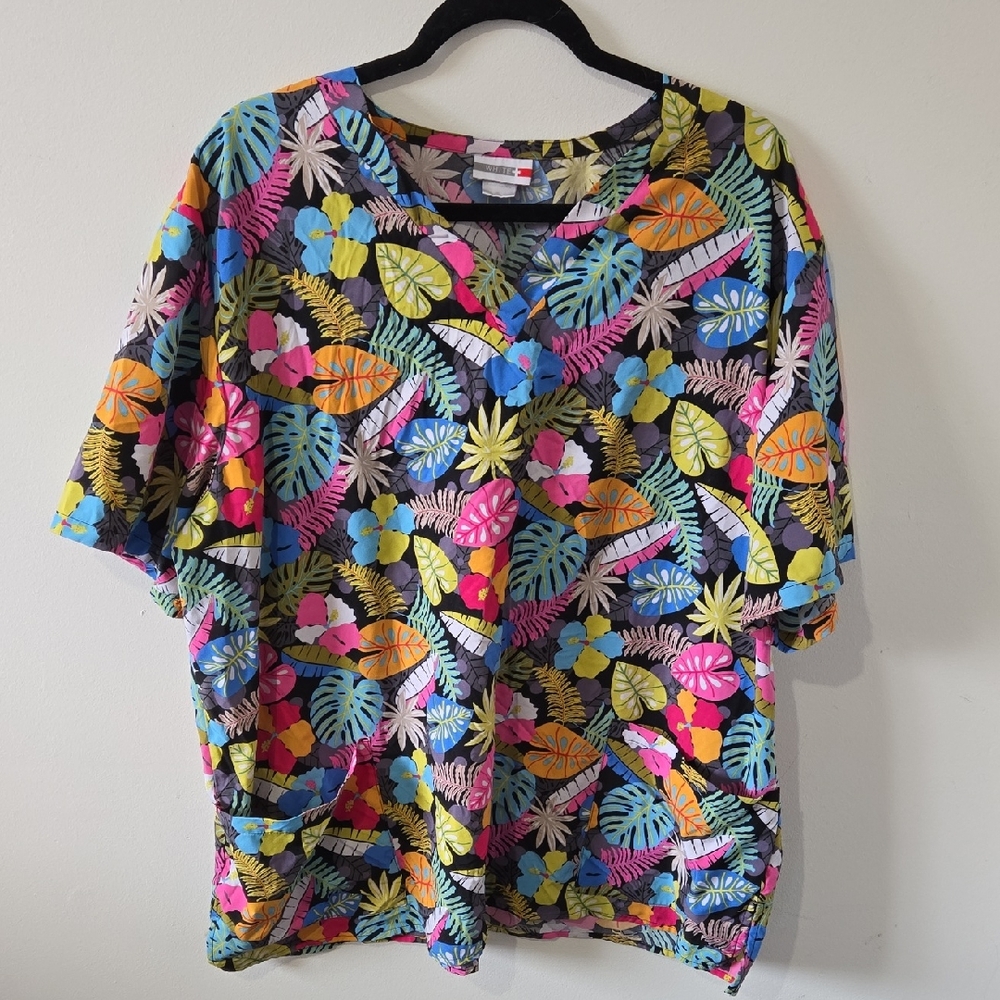 Ladies XXL Floral Scrub Top
